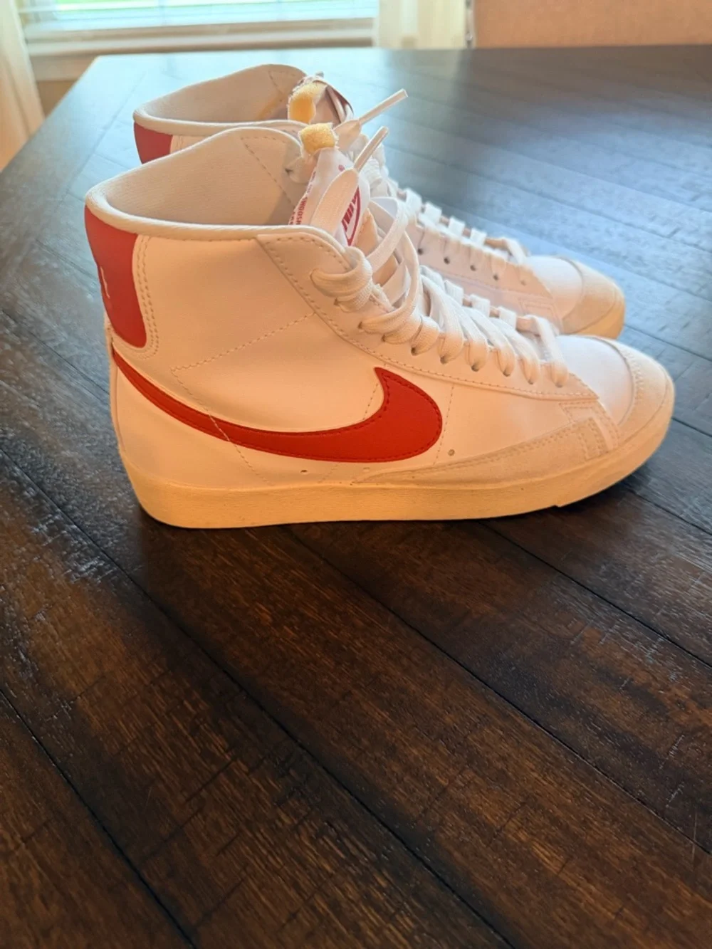 Nike Blazer Mid 77 Women’s Size 7 Sneaker - Picture 4 of 11